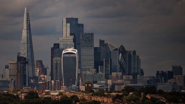 UK unemployment hits 5.0 percent driving markets to price in BoE easing